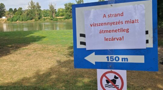 Szennyeződés miatt átmenetileg tilos fürdeni a Postás Strandon
